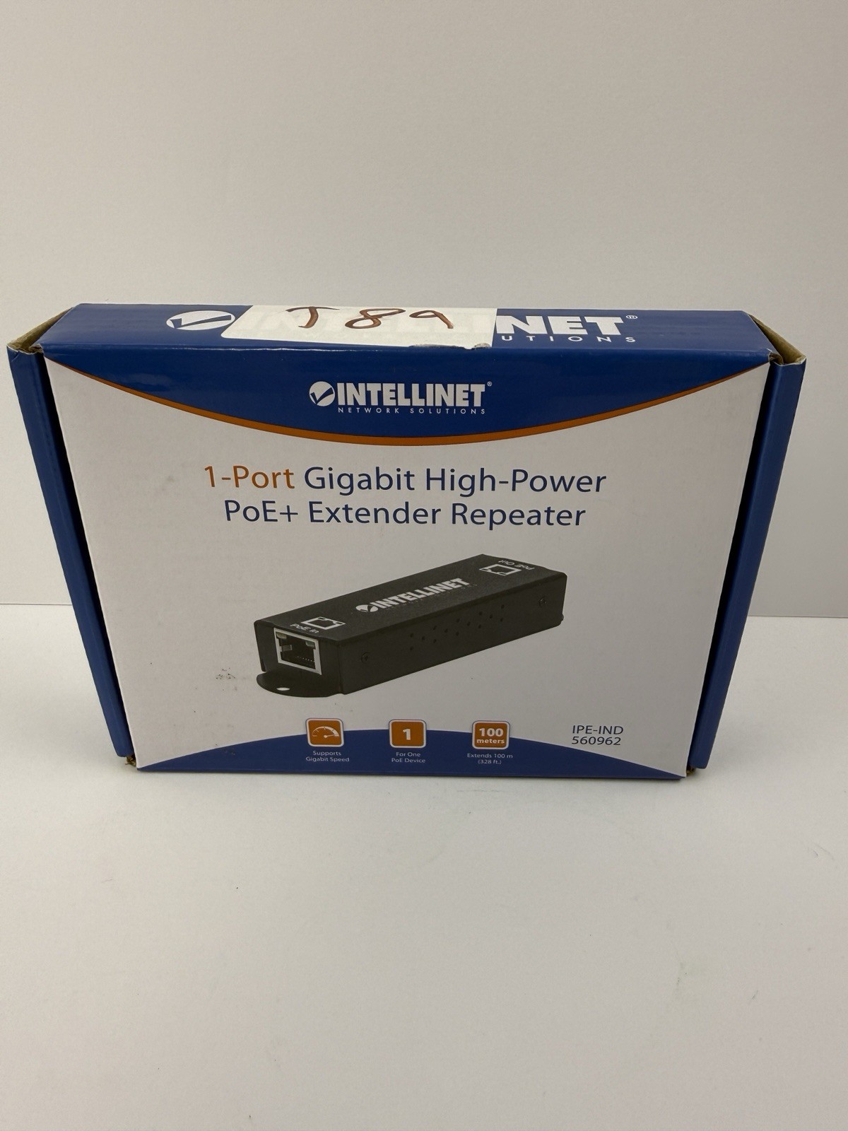 Intellinet 560962 1-Port Gigabit Power Over Ethernet (PoE+) Extender Repeater