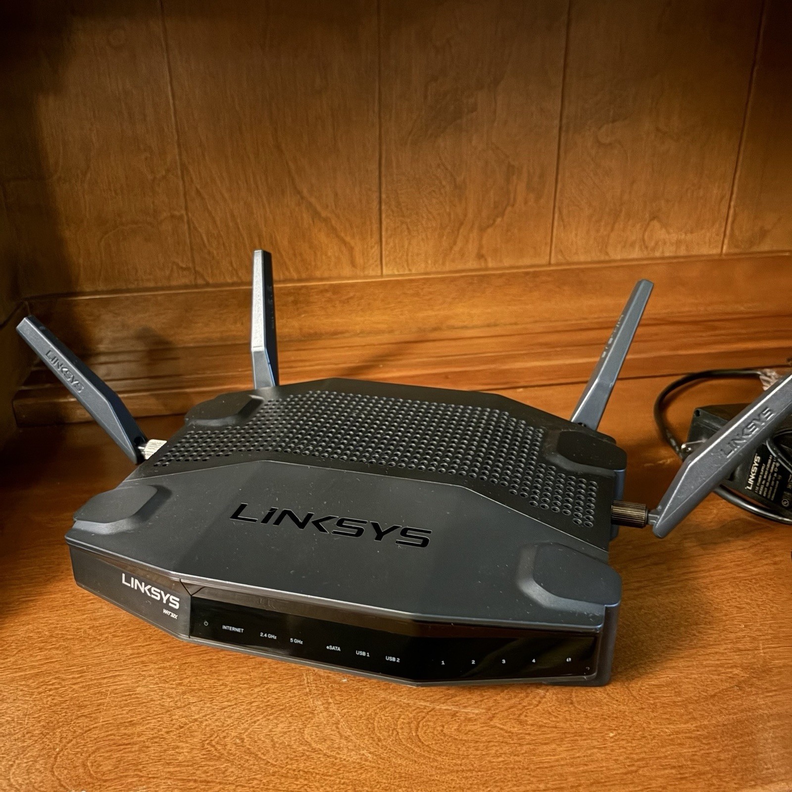 Working Linksys WRT32X AC3200 Dual-Band Wireless Router 3200 Mbps, 4 LAN, Black