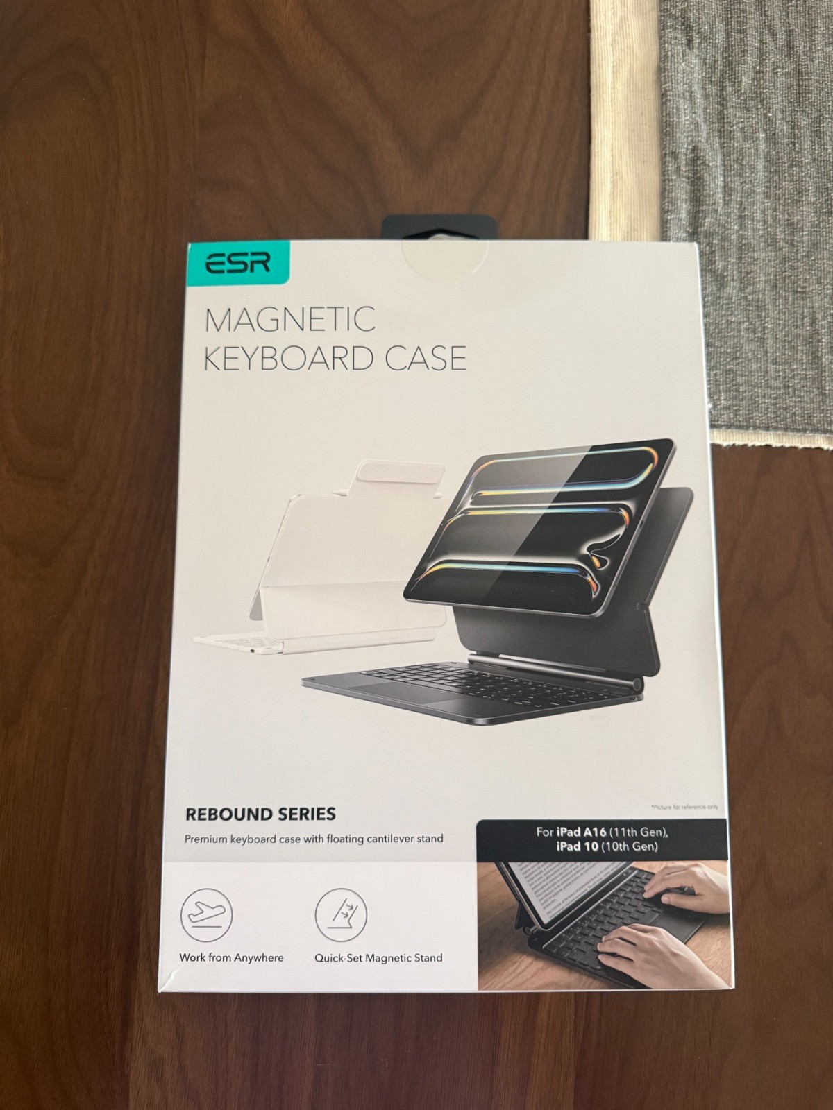 ESR Rebound Magnetic Keyboard Case w/ Trackpad iPad A16/10th Gen 10.9 Black NEW