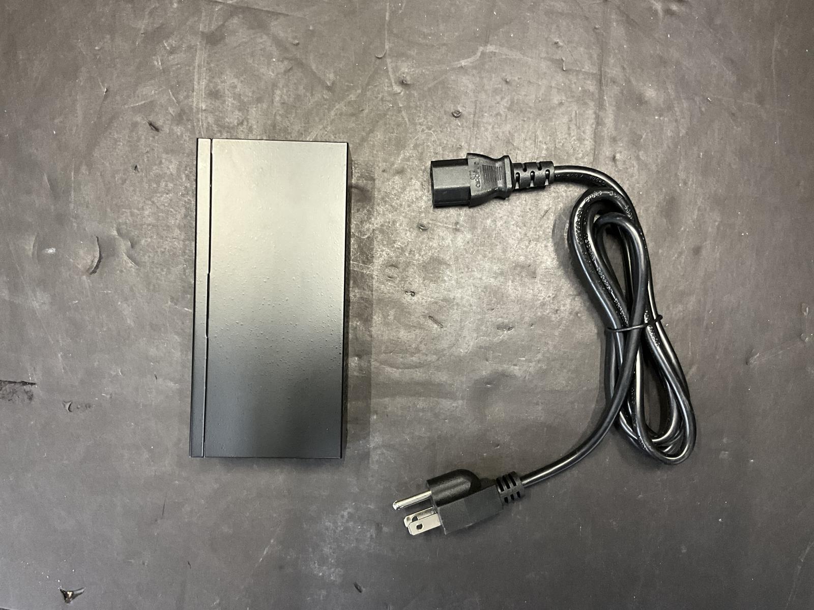 Gigabit PoE Plus Injector Rosewill RNWA-POE-1000 with Power Cord