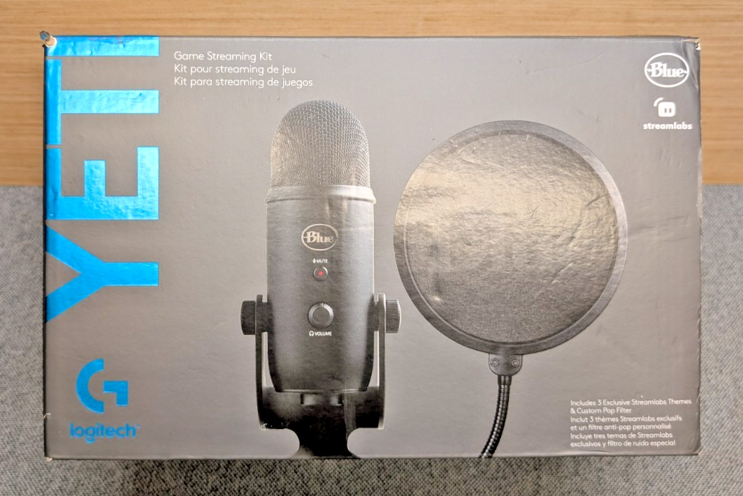 Logitech Blue Yeti Game Streaming Kit USB Microphone New Open Box Complete