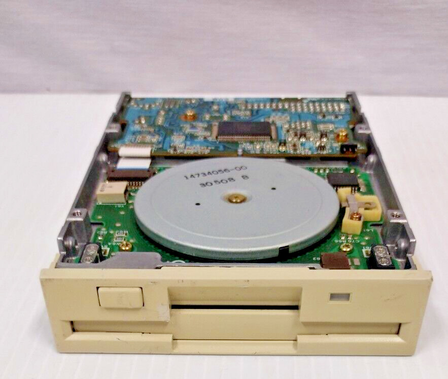 TEAC / IBM 6790 N8U Netvista PC Floppy Drive /FD-235HF /19307342-91
