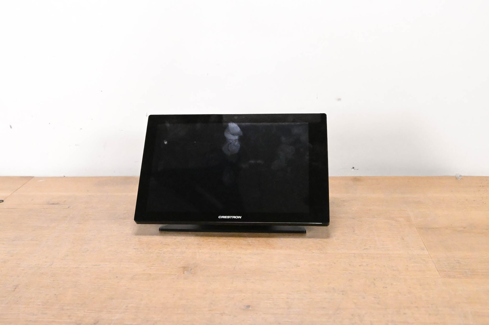 Crestron TSW-1060-B-S 10.1" Touch Screen, Black Smooth w/ Tabletop Kit CG015XG