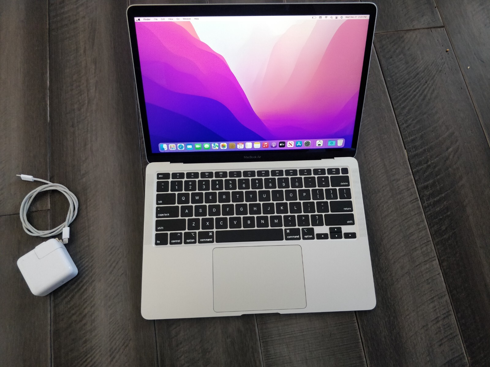 Apple MacBook Air 13", A1279, 2020  , Intel Core i3 1.1 GHz 8GB,256GB ,Monterey