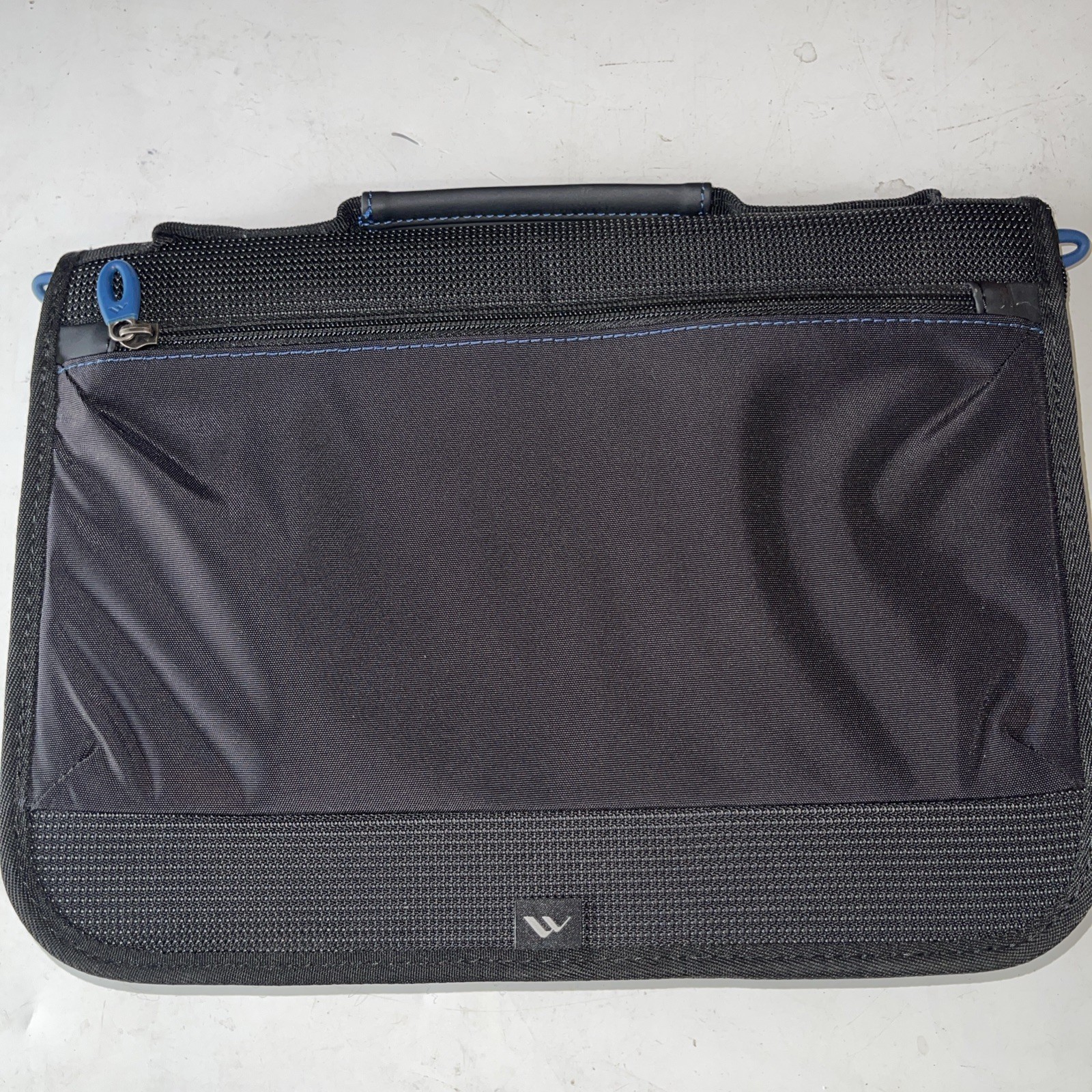 Brenthaven Tred Carry Folio Case