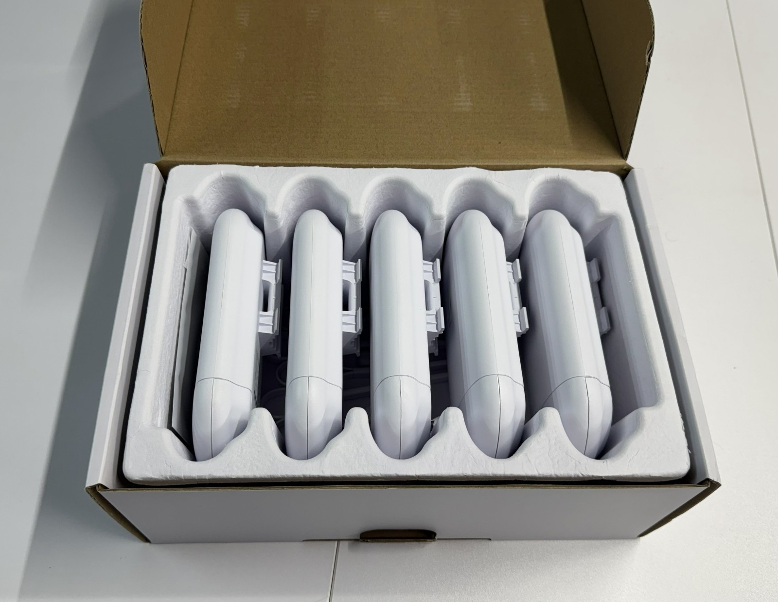 5-Pack Ubiquiti Networks Loco 5AC NanoStation (LOCO5AC-US)