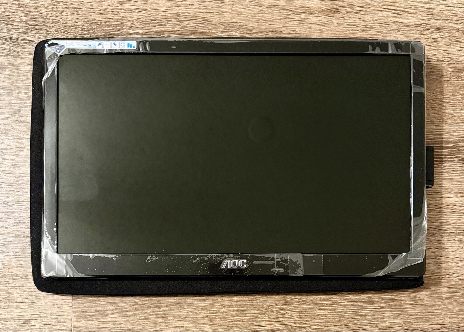 AOC 15.6" Portable USB 3.0 LED Backlit LCD Monitor  E1659FWU w/ soft case NEW