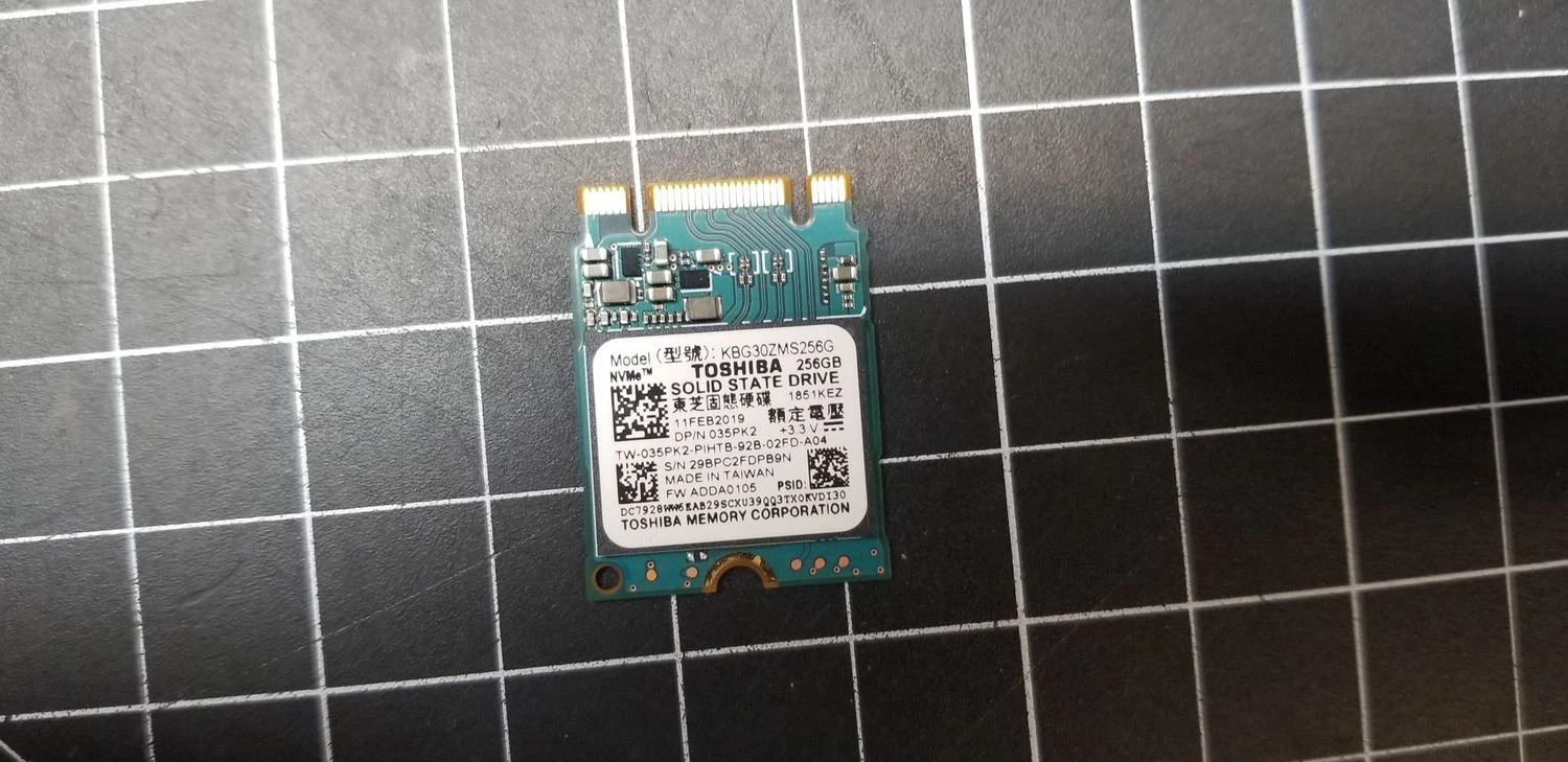 TOSHIBA 256GB NVME INTERNAL SSD SOLID STATE DRIVE - GREEN
