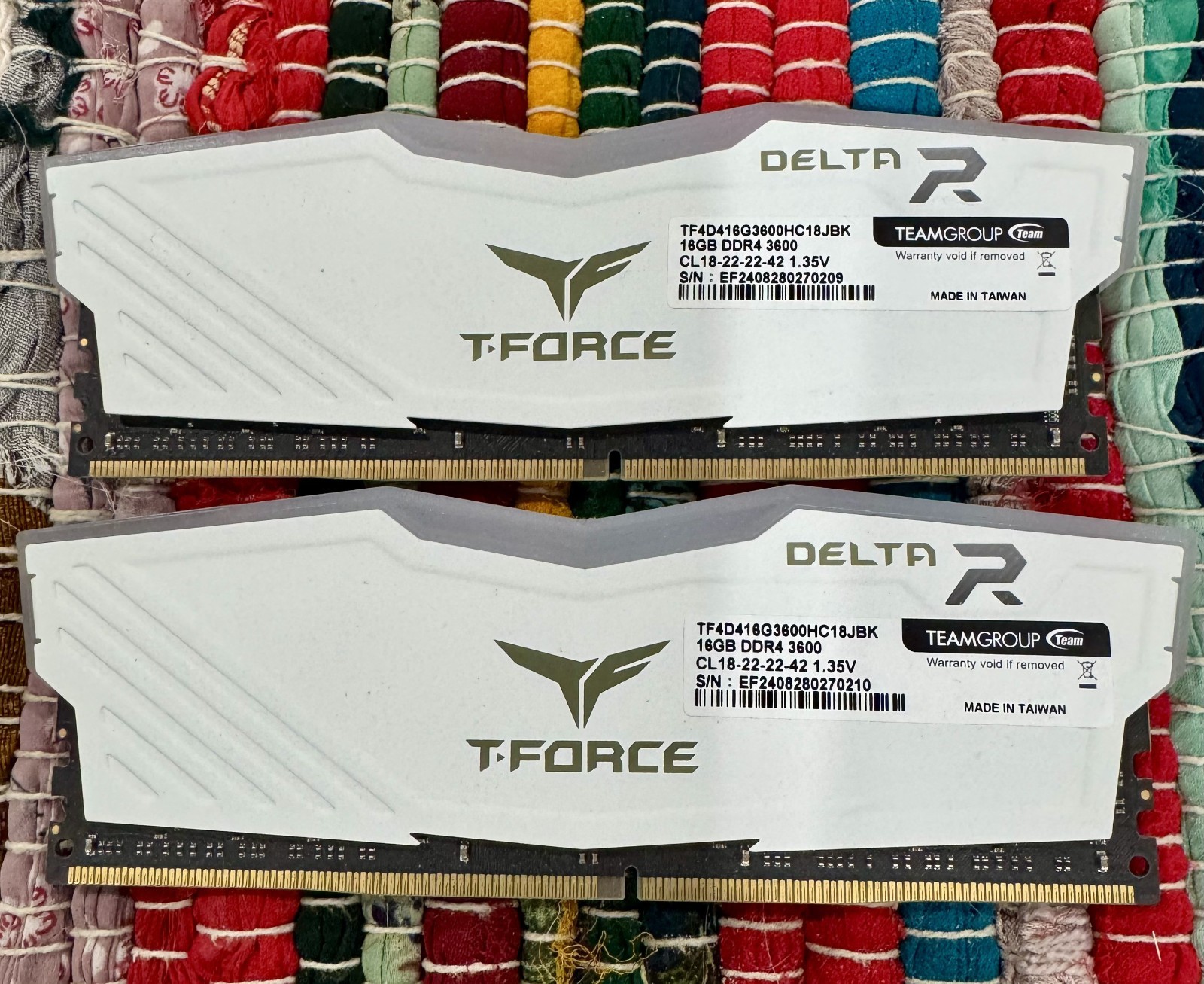 TEAMGROUP T-FORCE DELTA RGB 32GB 16GBx2 DDR4 3600MHz RAM TF4D416G3600HC18JBK