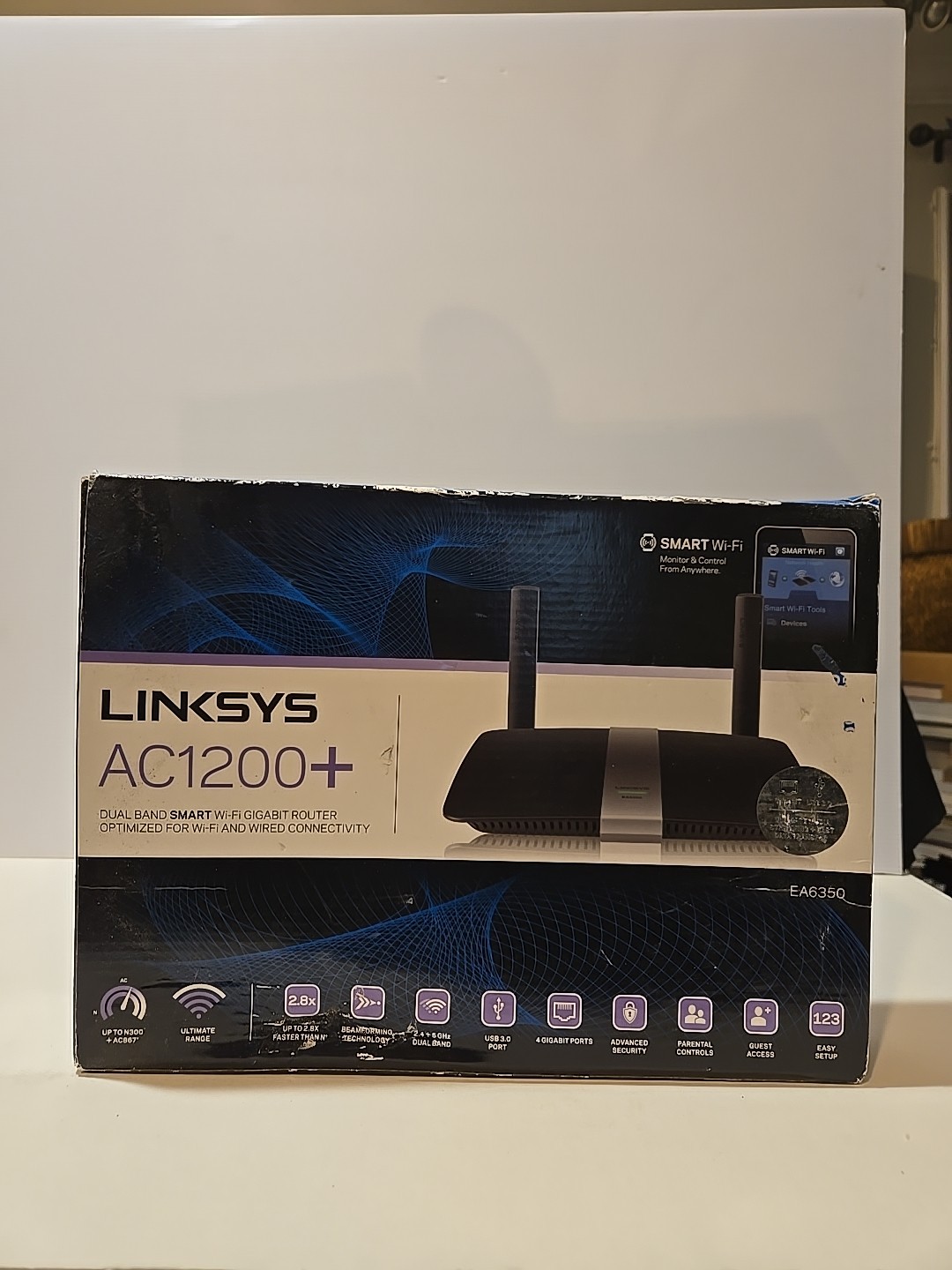 Linksys - AC1200 Dual-Band WiFi 5 Router - Black Open Box