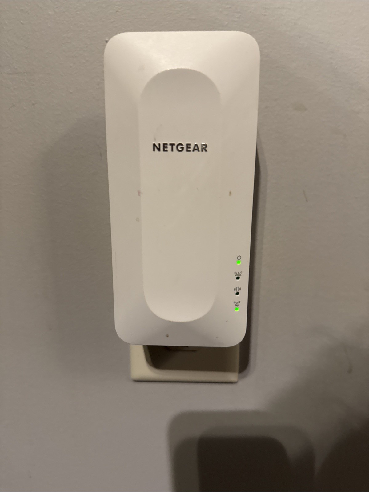 NETGEAR EAX14 AX1800 WiFi 6 Mesh Range Extender Dual Band Wireless Booster