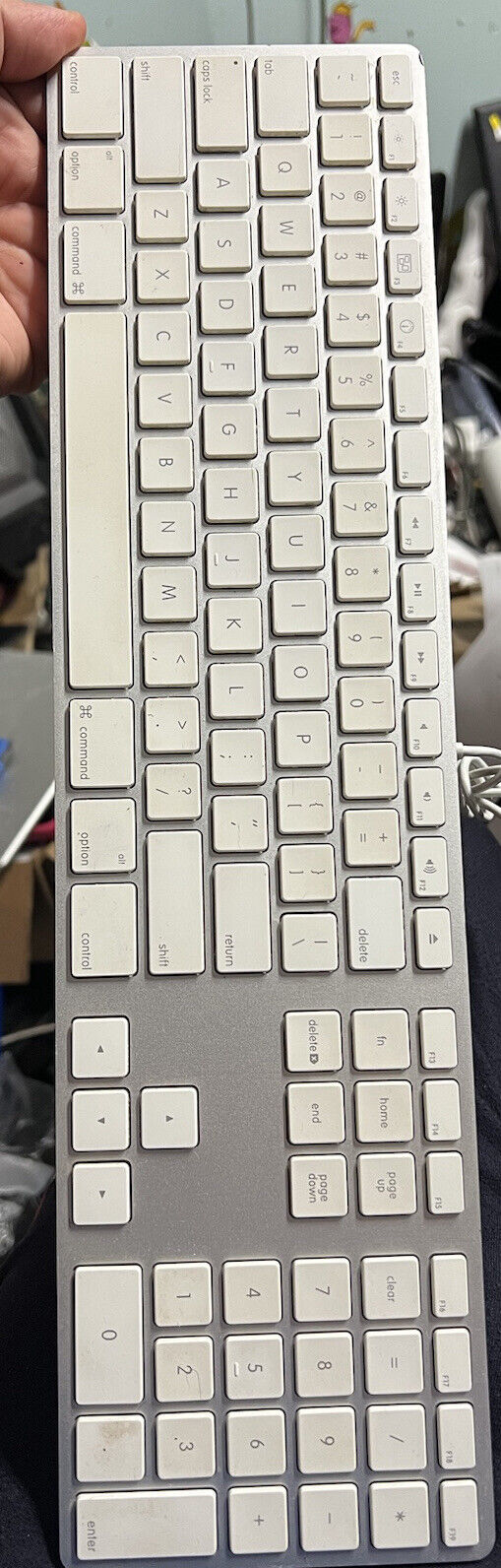 Apple Wire Keyboard With Numeric Keypad A1243 - preowned and tested