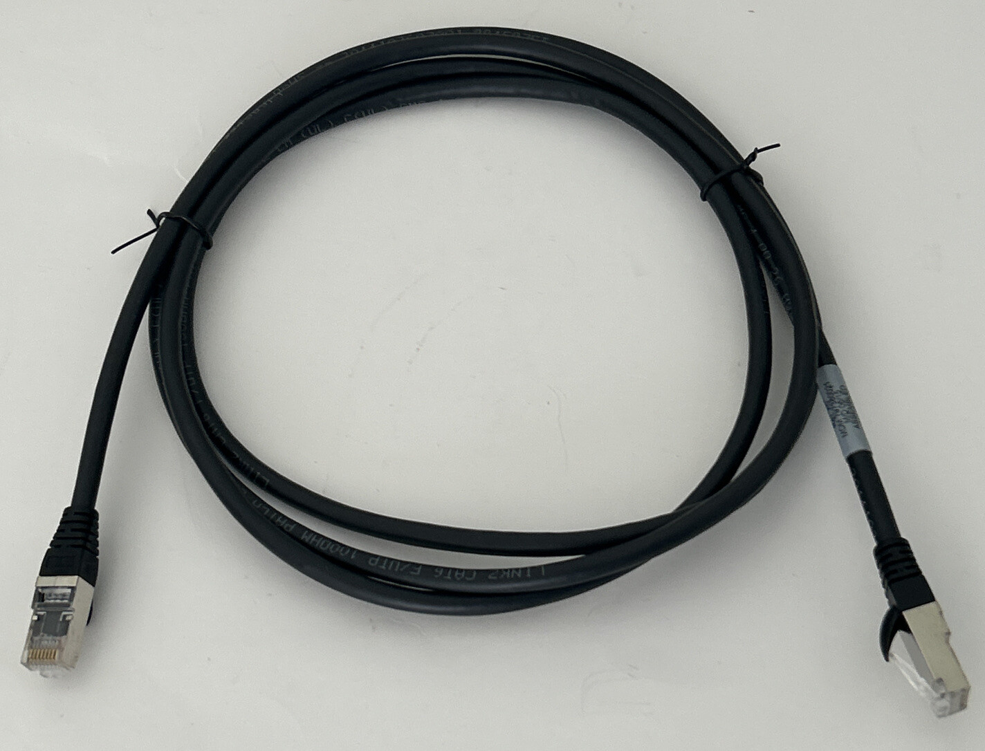 NetApp Network cable RJ-45 (M) 2 m CAT 6 (X6561-R6) 112-00195 PT