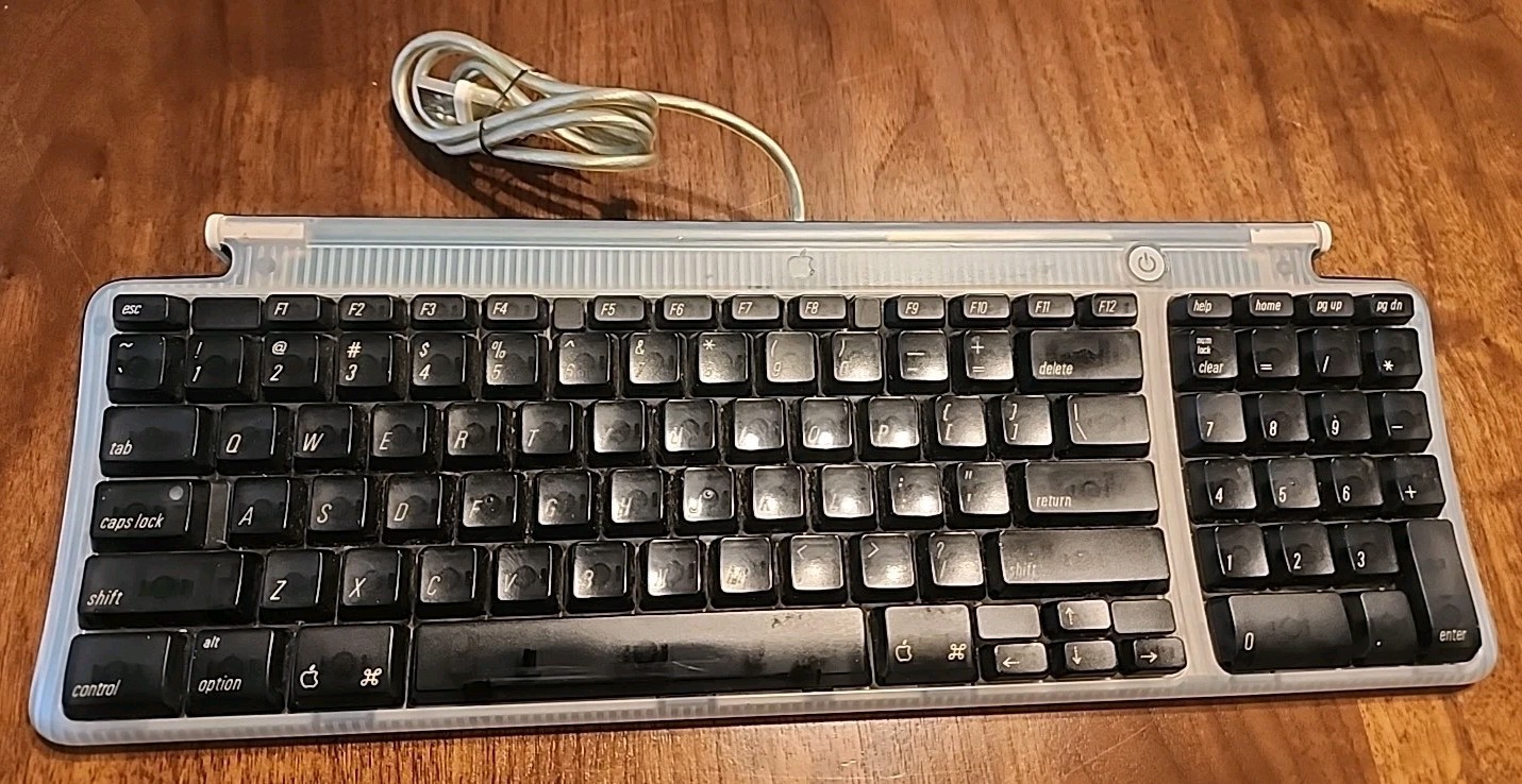 Vintage 1998 Genuine Apple Keyboard  Blue. Wired w/ 2 USB Ports. M2452 - Working