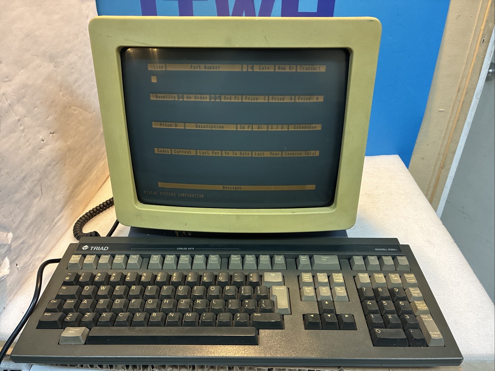 🔥 Vintage TRIAD Model 210 CRT Serial Terminal RS232 Screen Computer + Keyboard