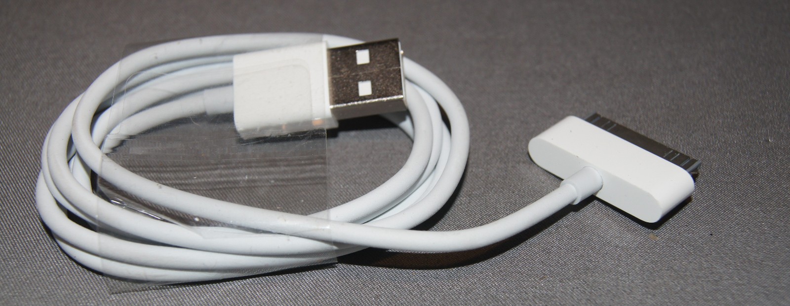 Apple OEM USB to Male Old Style apple cable 3 Ft USB  Cable