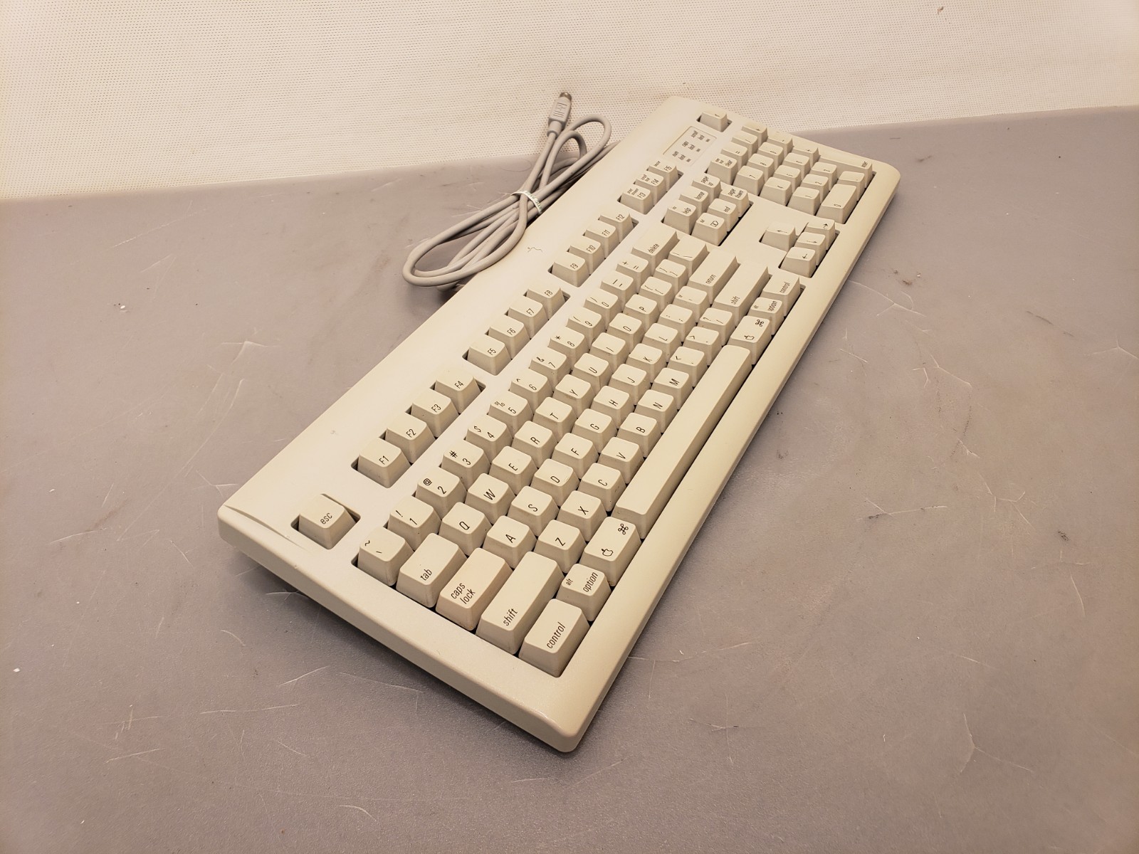 Vintage Apple Macintosh M2980 Keyboard AppleDesign, Nice Condition, Tested