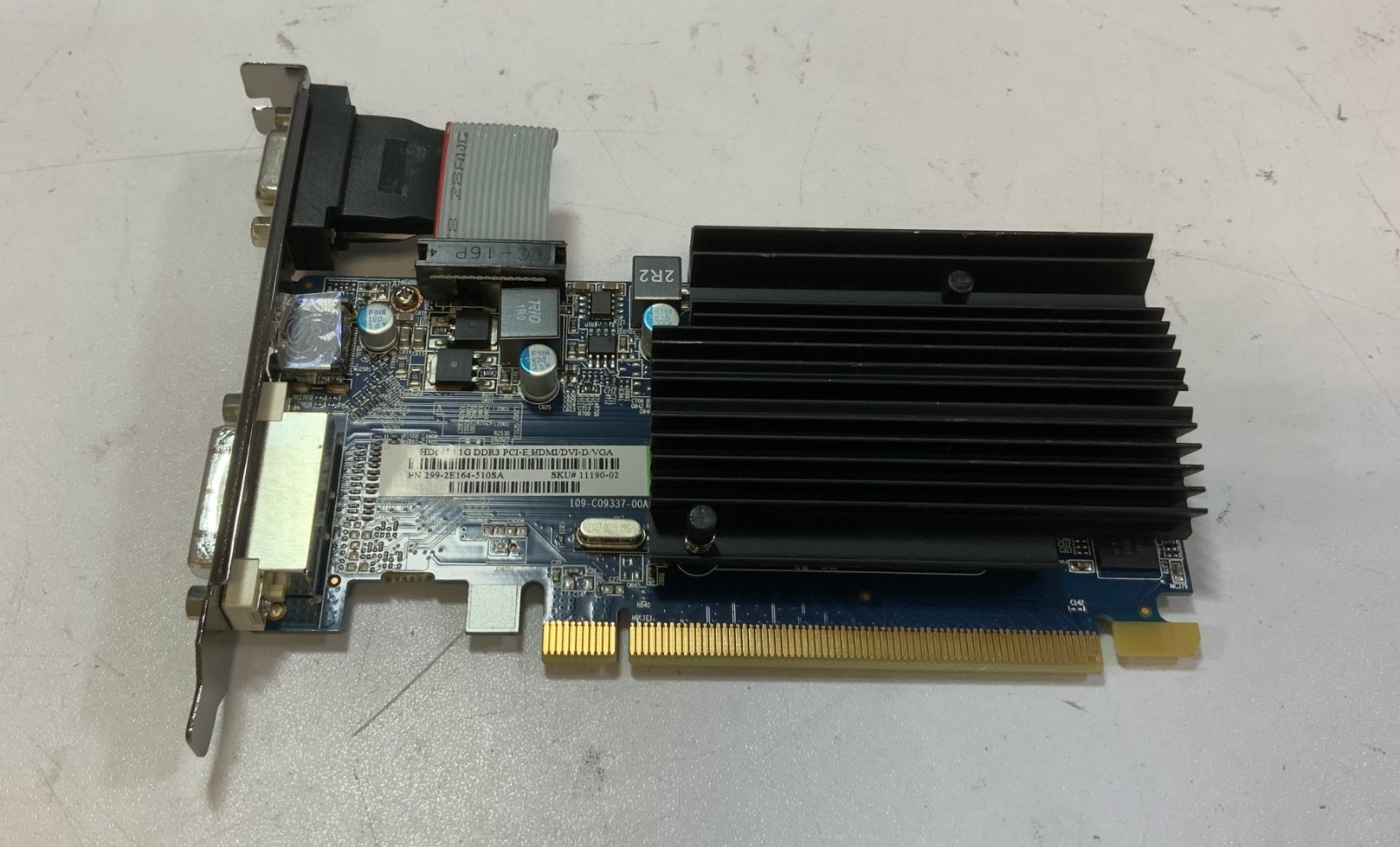 Sapphire Radeon HD 6450 1GB DDR3 PCI-E Graphics Card (299-2E164-510SA) "Q6F"