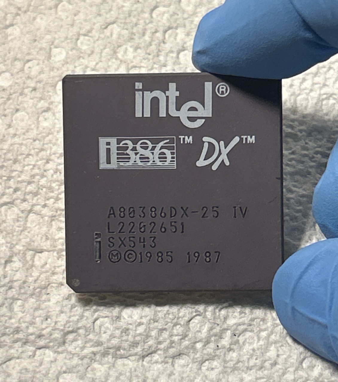 Intel A80386DX-25 IV SX543 i386DX 25MHz Vintage CPU PGA132 1987 Ceramic Gold