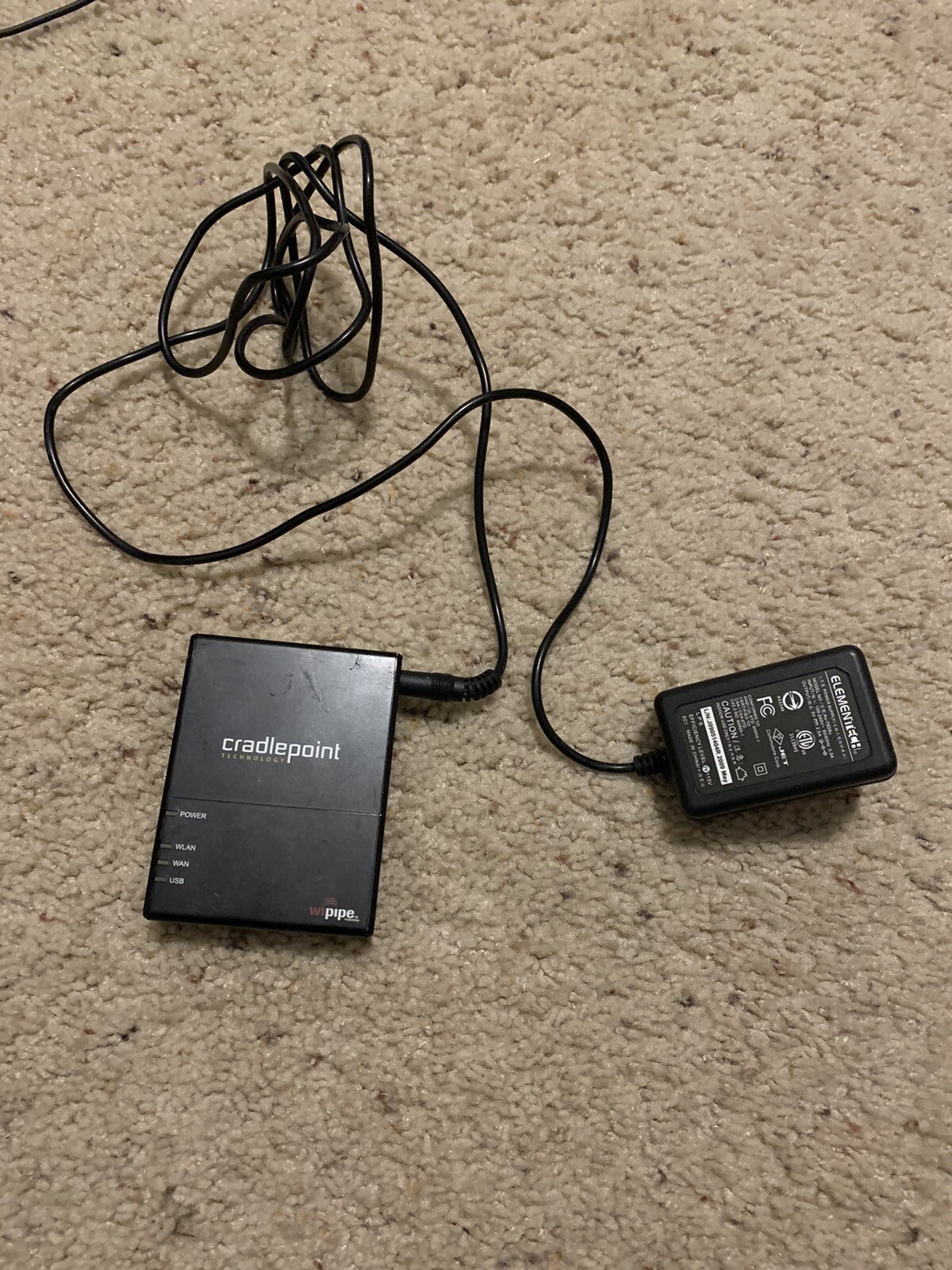 CRADLEPOINT WIRELESS CTR350 TRAVEL ROUTER INCLUDES ADAPTER