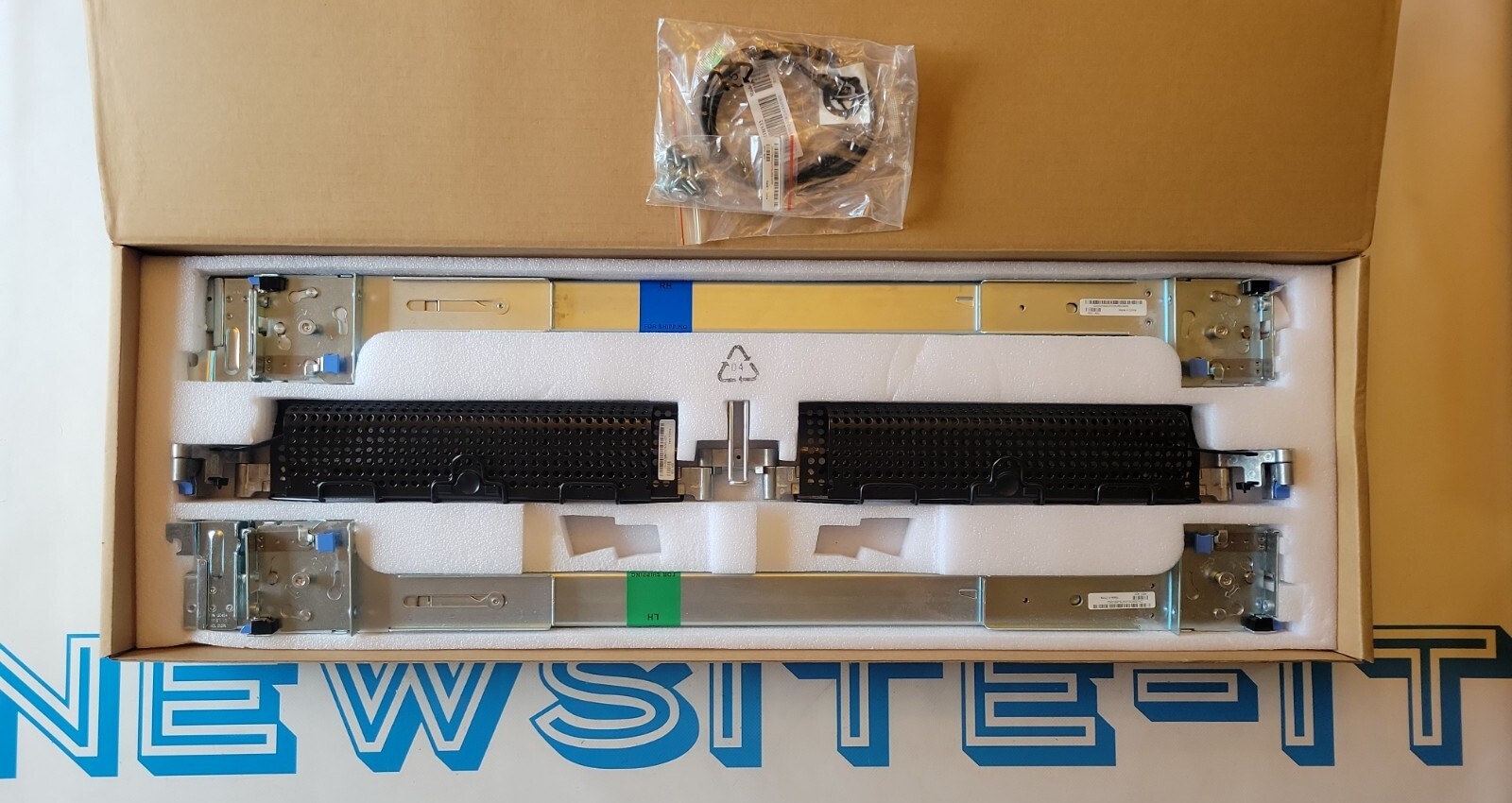Dell PowerEdge 2950 2970 Rapid Rack Rail Mounting Kit GM761 UN443 UU299 FN104
