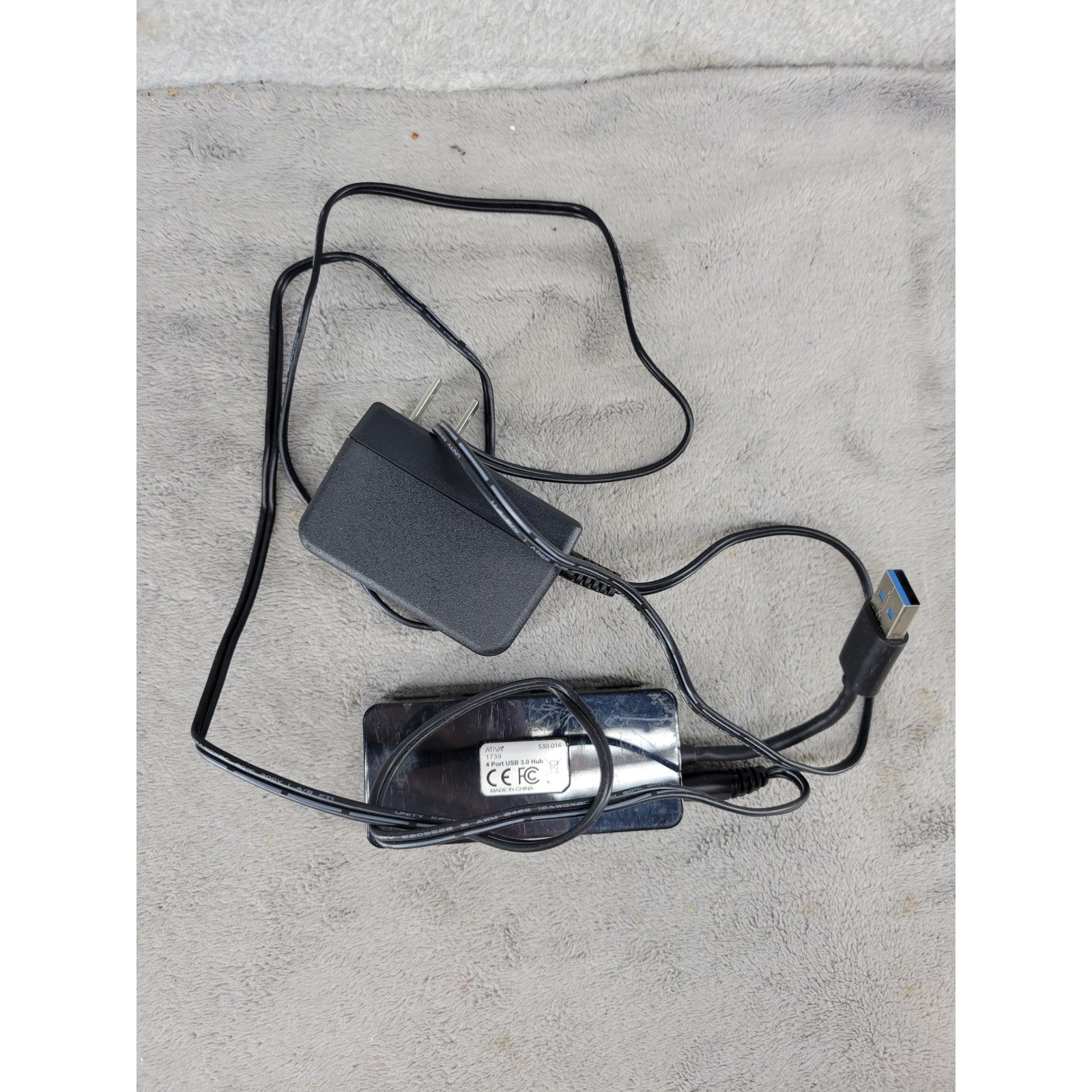 Ativa 4 Port USB 3.0 Hub 530-016 Black Powered with AC Adapter 1739 SuperSpeed