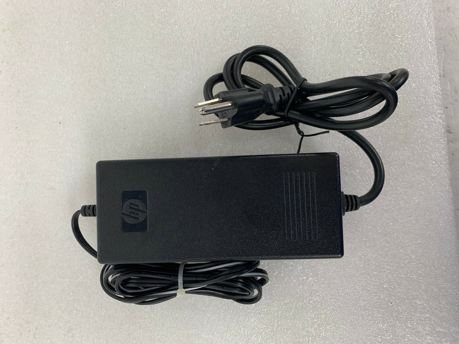 Genuine Hewlett Packard  AC Adapter HP 0950-4483