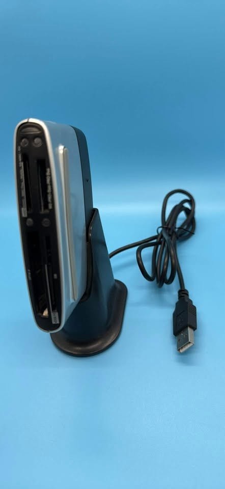 SANDISK IMAGEMATE 6 IN 1 SDDR-86 USB 2.0 MEMORY CARD READER / WRITER w/ STAND