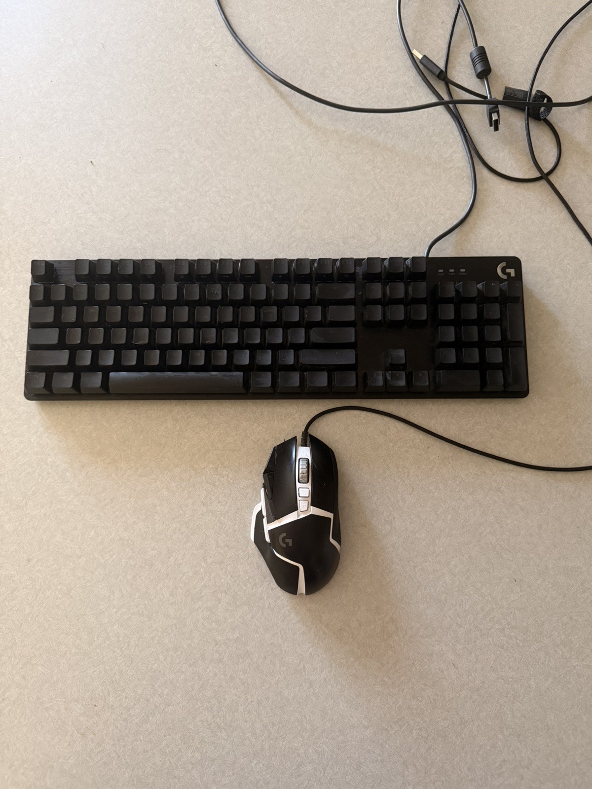 LOGITECH G413 SE KEYBOARD TACTILE SWITCHES WHITE LED + G502 SE HERO WIRED MOUSE