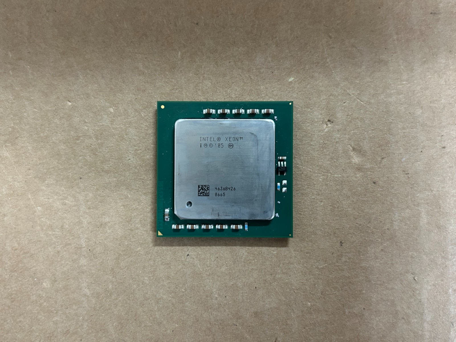 Intel Xeon SL8P6 3000DP 3.00GHz/2MB/800MHz