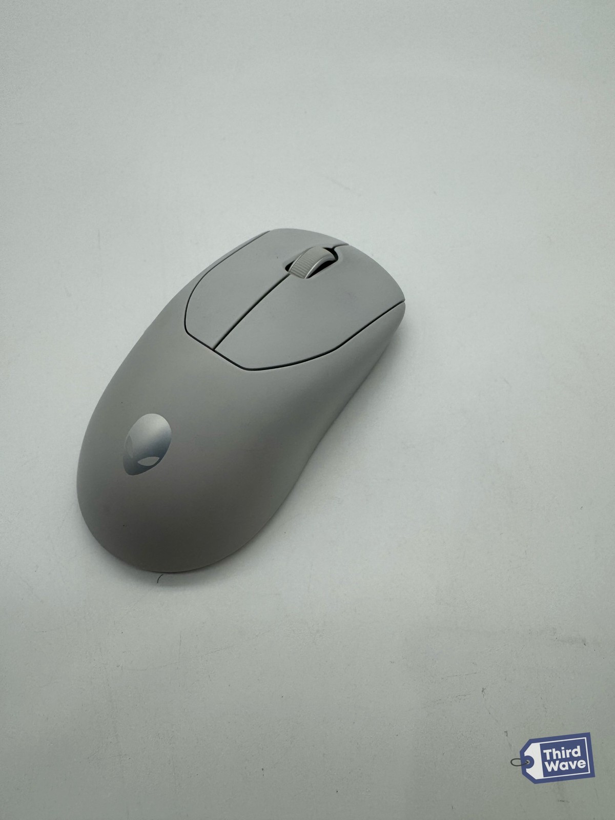 Alienware Pro Wireless Gaming Mouse Optical 6 Button Lunar Light 4GH7N (3)