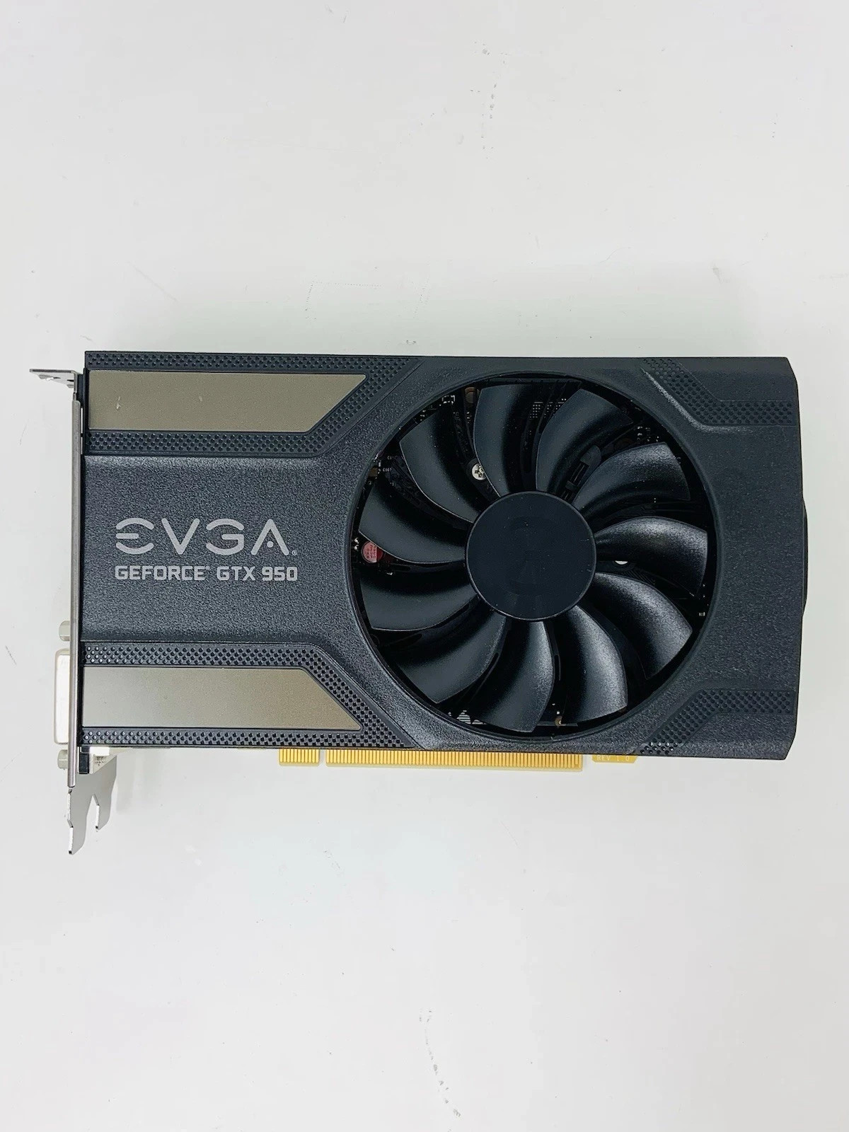 EVGA NVIDIA GeForce GTX 950 2GB GDDR5 Graphics Card  P/N:02G-P4-1950-KR USED