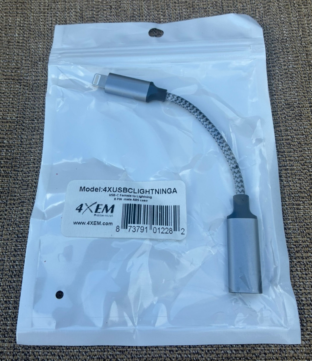 4XEM USB 2.0 Type-C Female to 8-pin Lightning Male 10cm Adapter Cable 