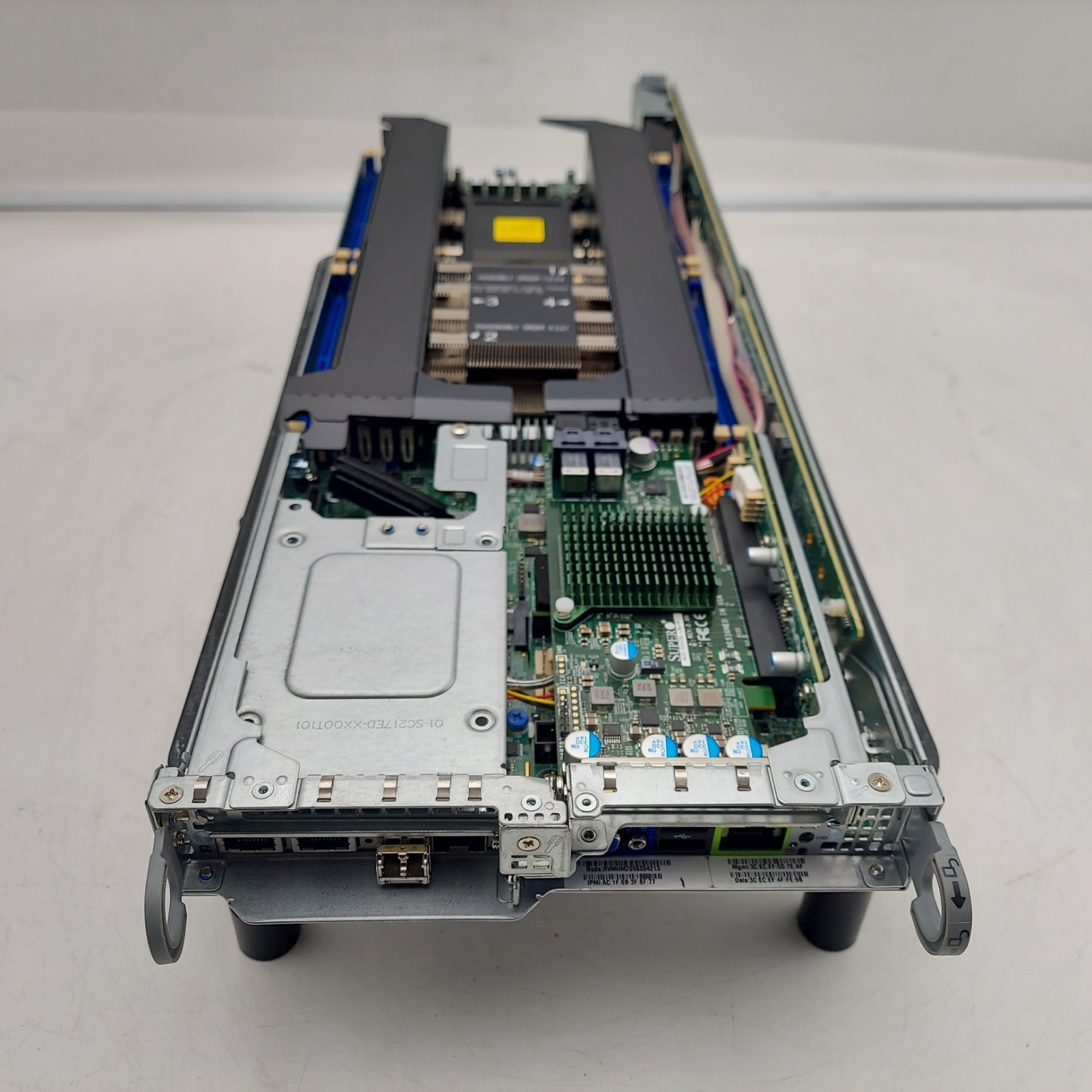 Supermicro X11DPT-B Server Node Xeon Silver 4210 2.2 GHz 32 GB Ram No OS No SSD