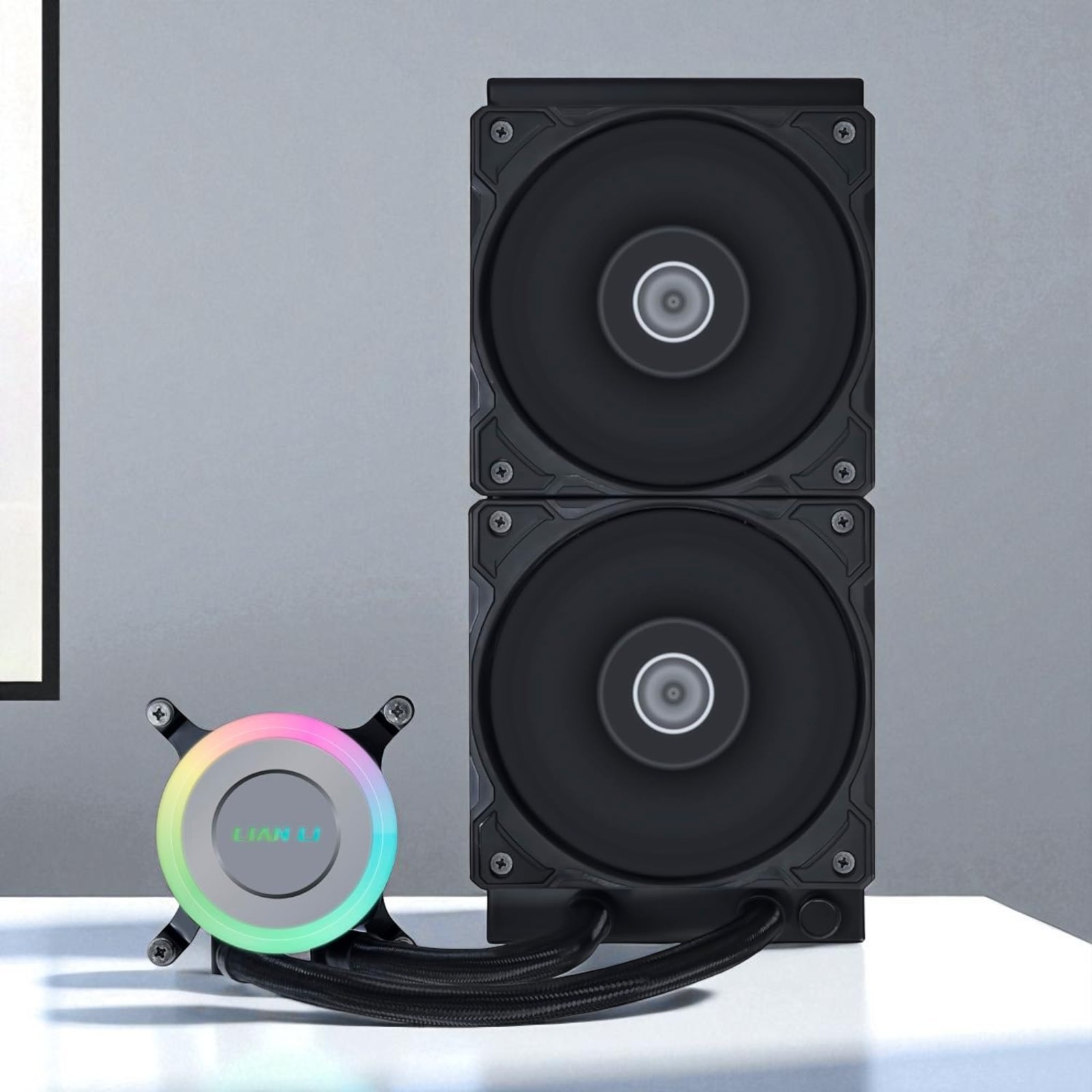 Lian Li Galahad II Lite Liquid Cooler 240mm Performance PBT FansCustomizable