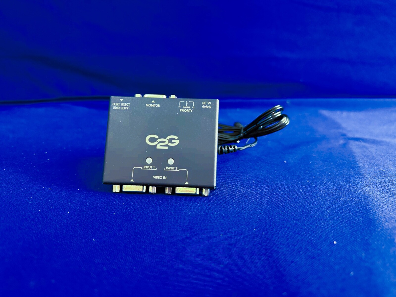Legrand C2G 39900 | 2-Port VGA Auto Switch