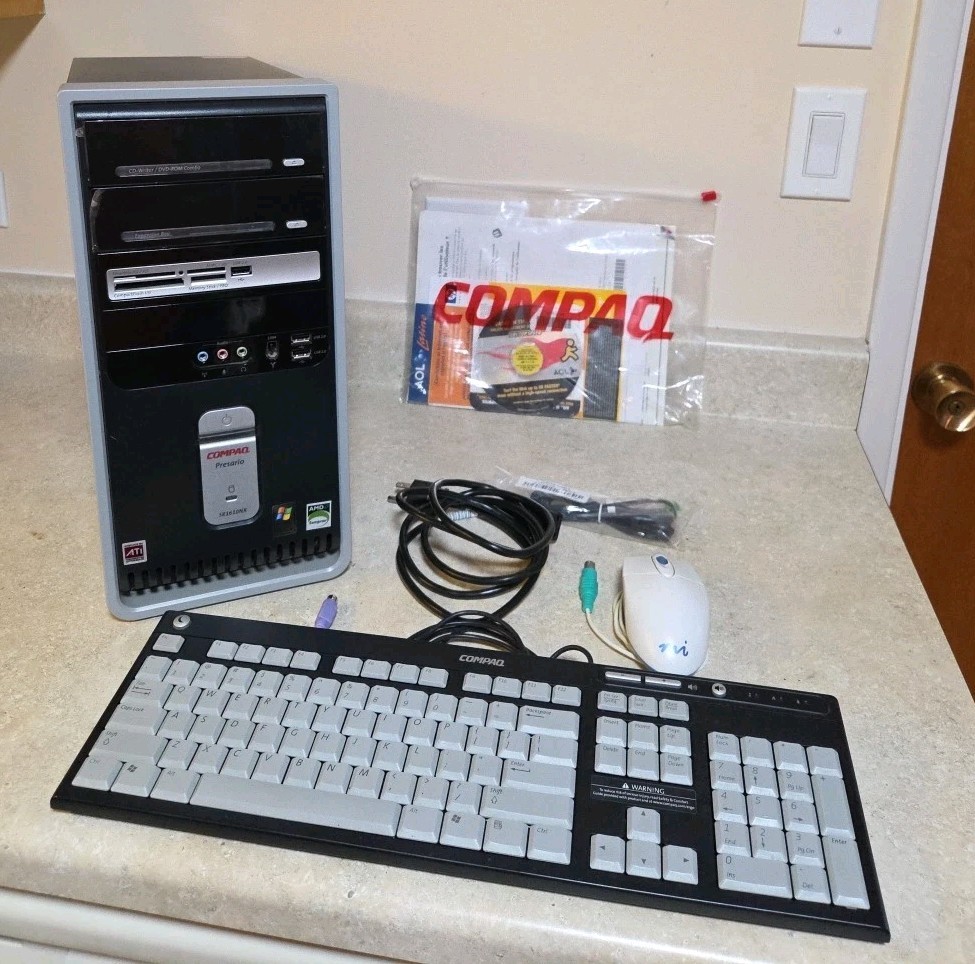 Vtg Compaq Presario SR1610NX PC Desktop Computer AMD Sempron 3200+ TESTED 