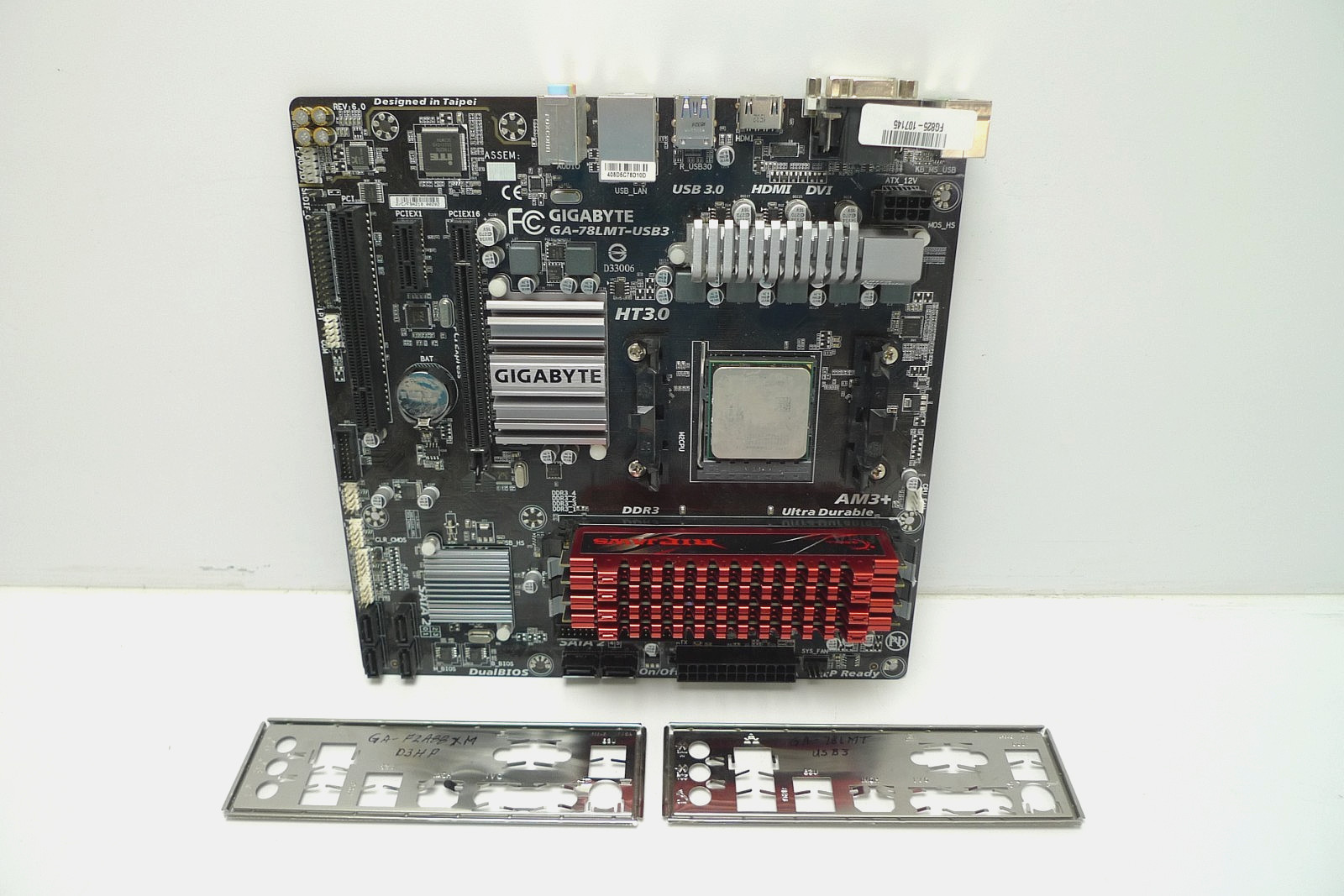 Gigabyte GA-78LMT-USB3 Motherboard w/ AMD Phenom II X6 1035T CPU & 16GB DDR3 RAM