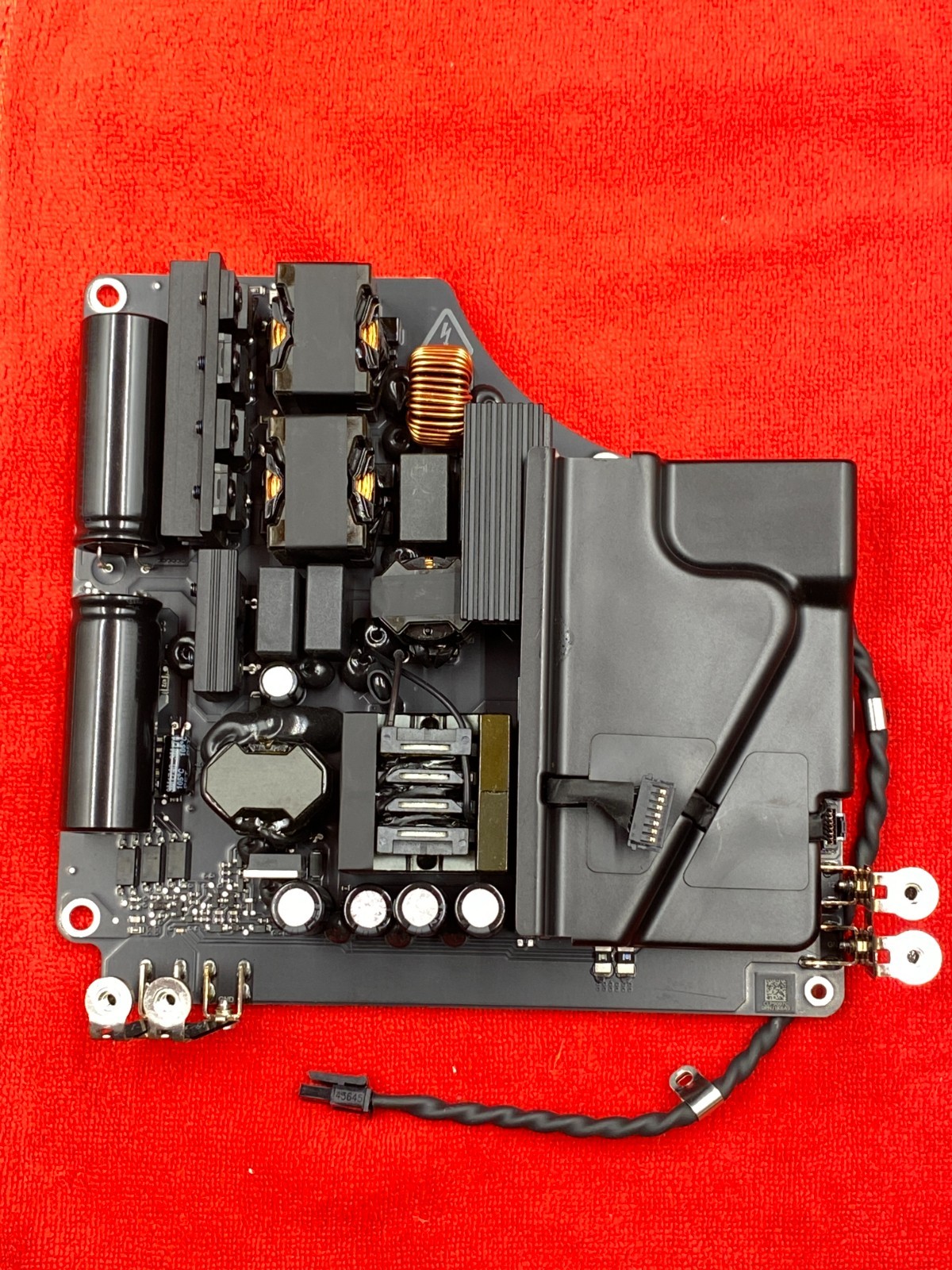 GENUINE APPLE 27" iMAC PRO A1862 LATE 2017 POWER SUPPLY ACBEL APG003 661-08944