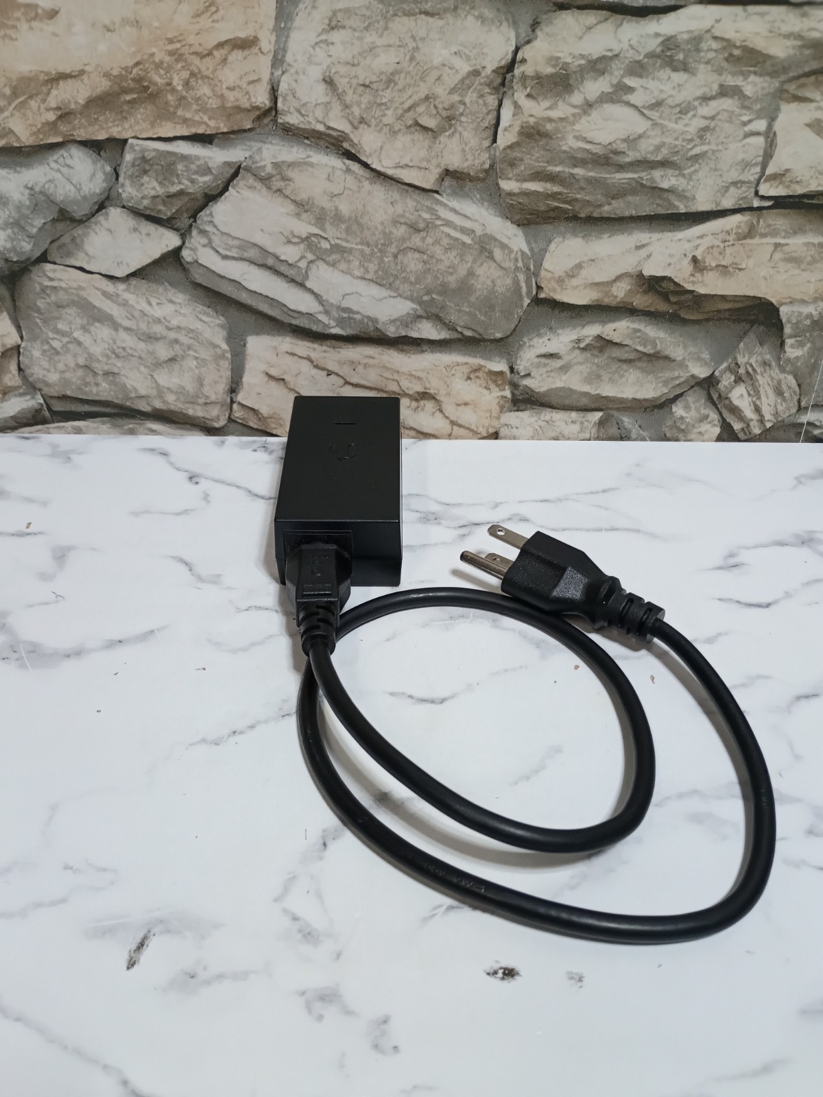 Ubiquiti 24V Power Adapter, Passive PoE Injector - GP-A240-050G 