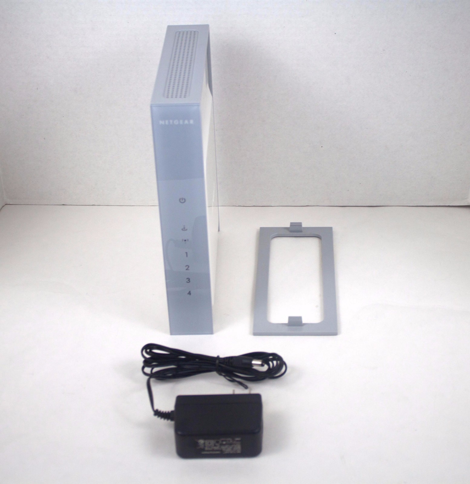 Netgear RangeMax WNR834B 270 Mbps 4-Port 10/100 Wireless N Router WNR834B-100NAS