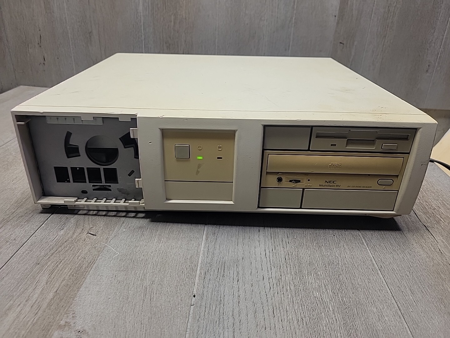 HP Vectra VL5/200 series 5 DT TURNS ON  ***READ DESCRIPTION ***