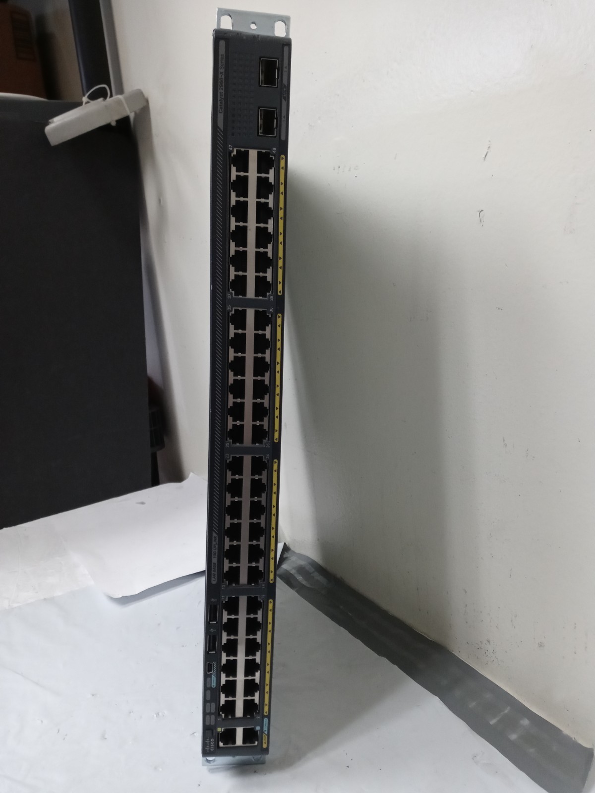 Cisco 2960X WS-C2960X-48TD-L 48-Port SFP+ Gigabit Network Switch w Power Cable