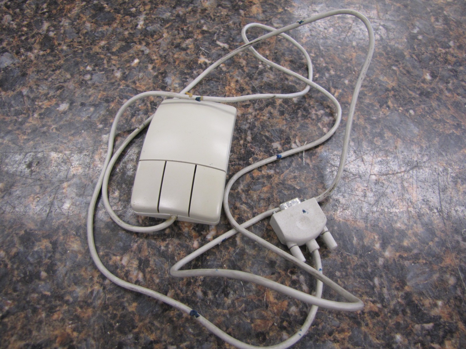 Vintage Logitech M-CE15 3-button Mouse