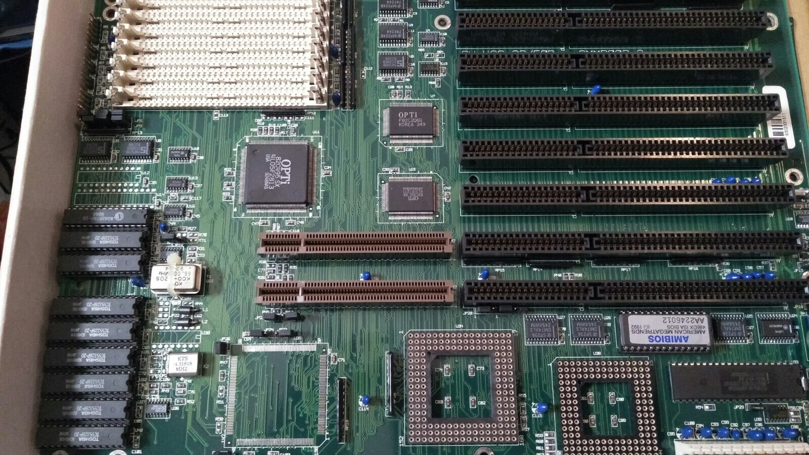 CHICONY CH-486-33/50R NEW VINTAGE MOTHERBOARD w manual. 66mhz internal crystal