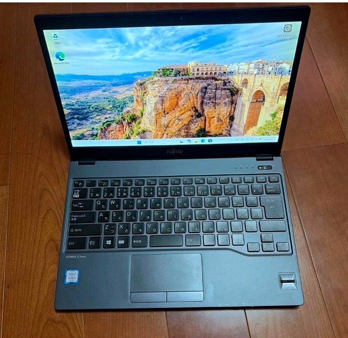Fujitsu LIFEBOOK U938/S Ultra-Light Laptop Win 11 Japan Model JP Keyboard AC 
