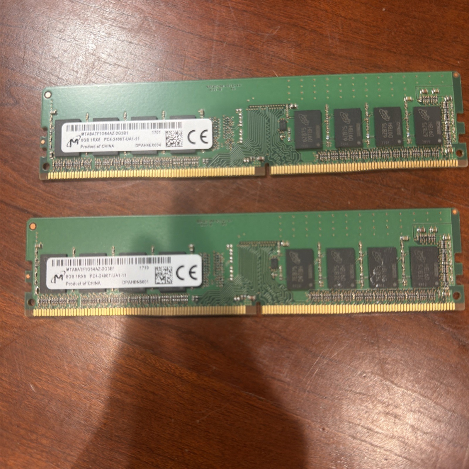 Micron 8GB DDR4 SDRAM UDIMM Memory Module (MTA8ATF1G64AZ-2G3B1)