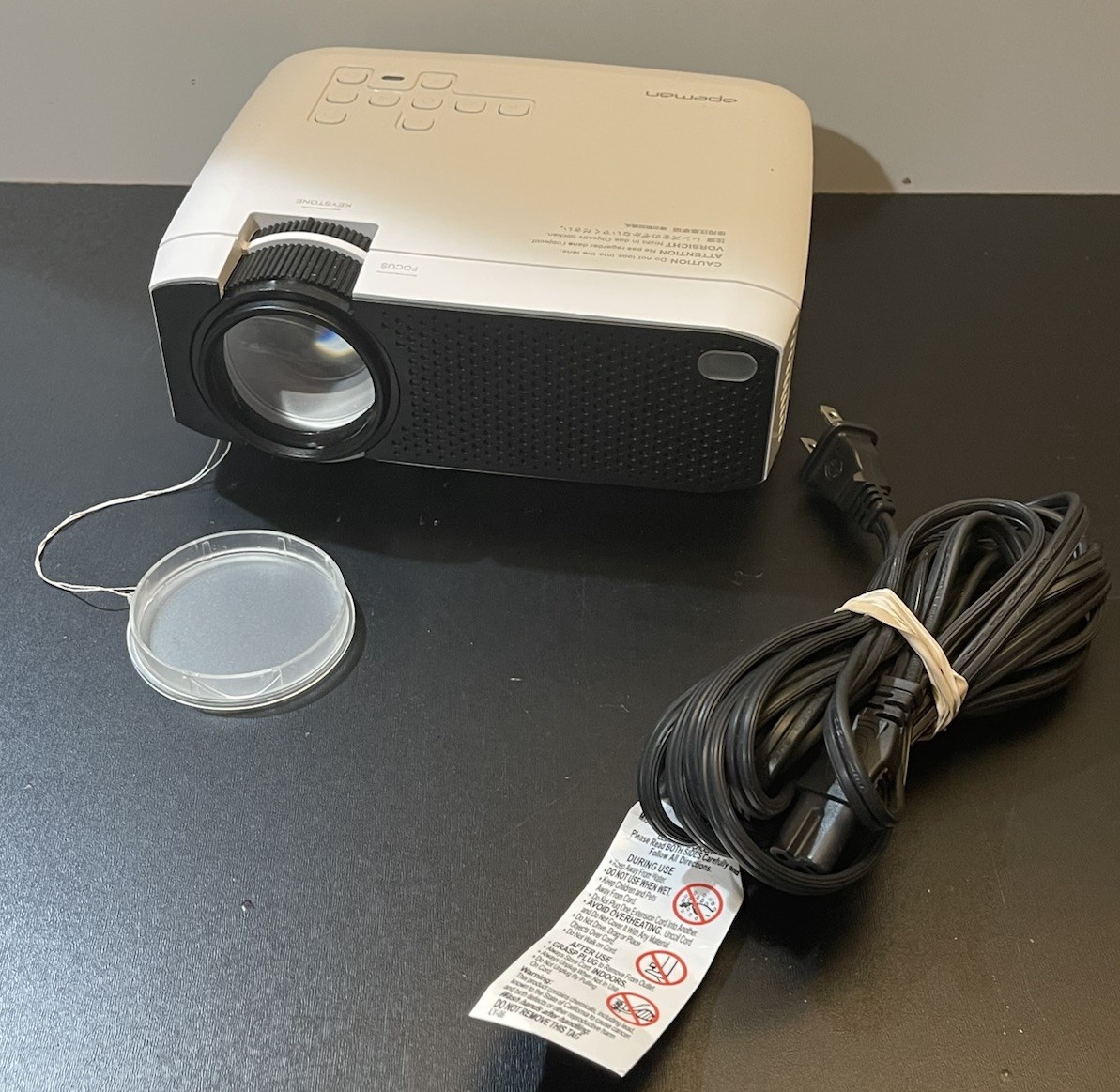Apeman lc350 VGA HDMI LCD Projector