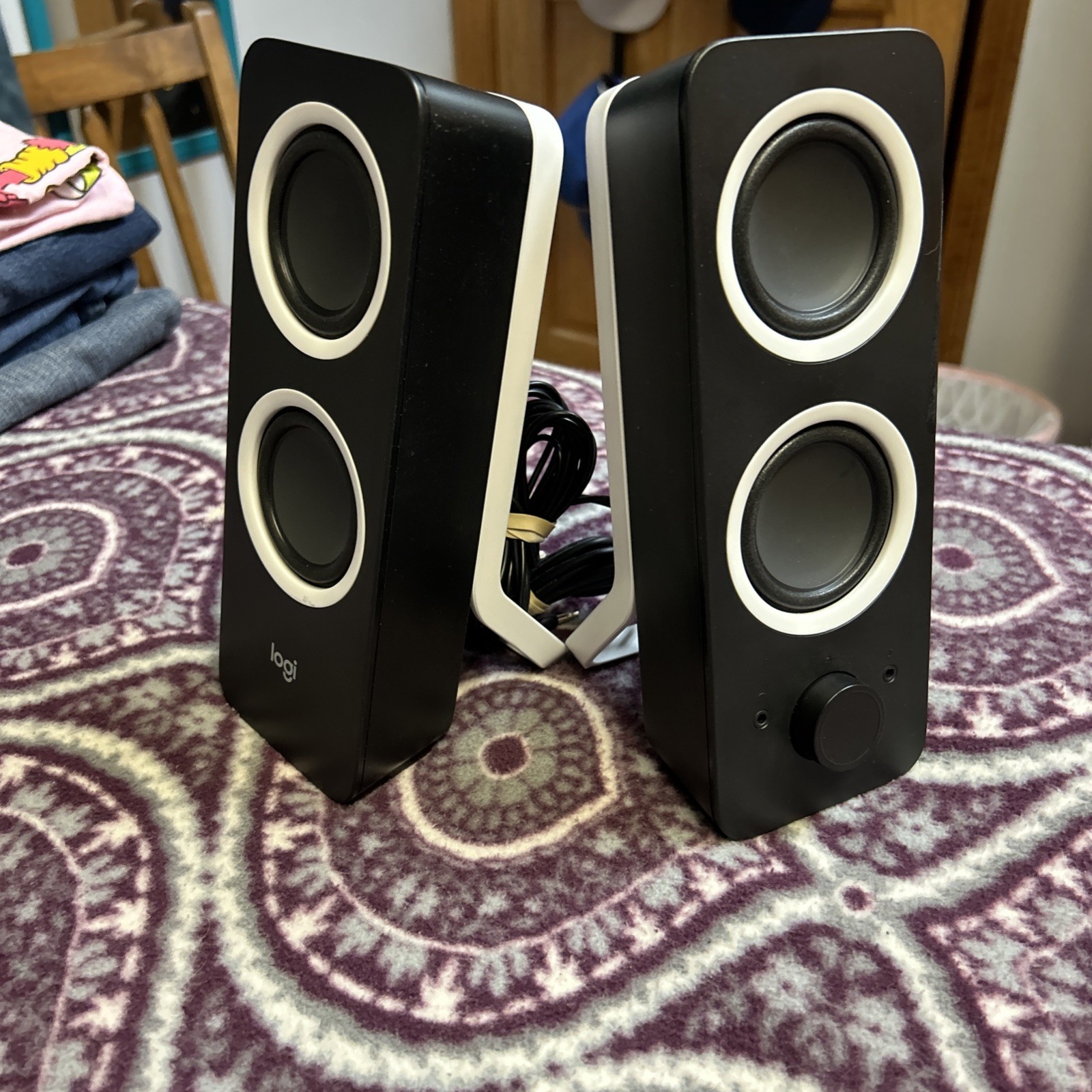 Logitech Z200 Multimedia Computer Speakers Black