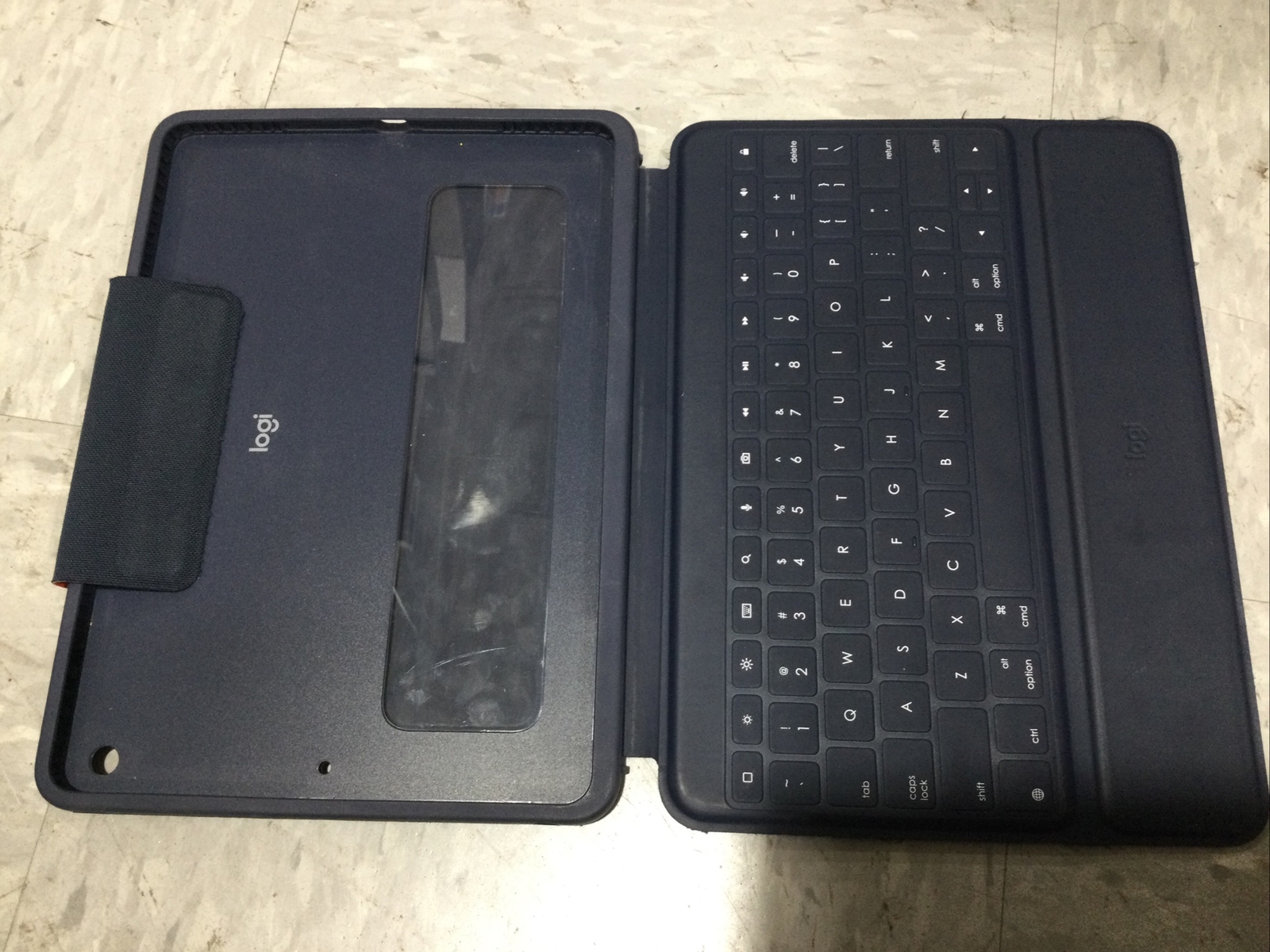 Used Logi Logitech Rugged Combo 3 iPad Keyboard Case YU0073 7th, 8th and 9th Gen